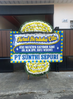 Papan Bunga Duka di Dempo Utara